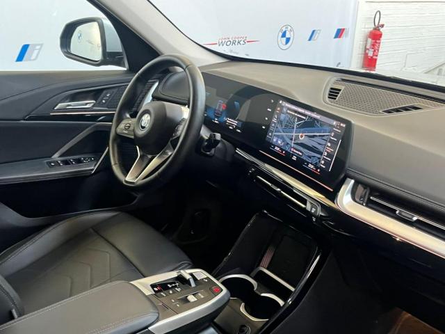 Bmw Ix1 image 5