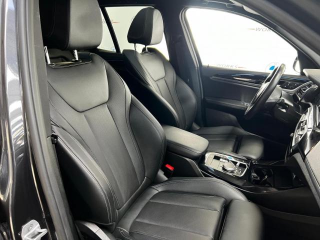 Bmw Ix3 image 9