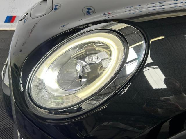 Mini Clubman image 2