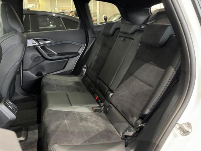 Bmw Ix1 image 3