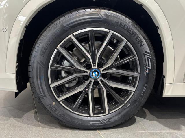 Bmw Ix1 image 2