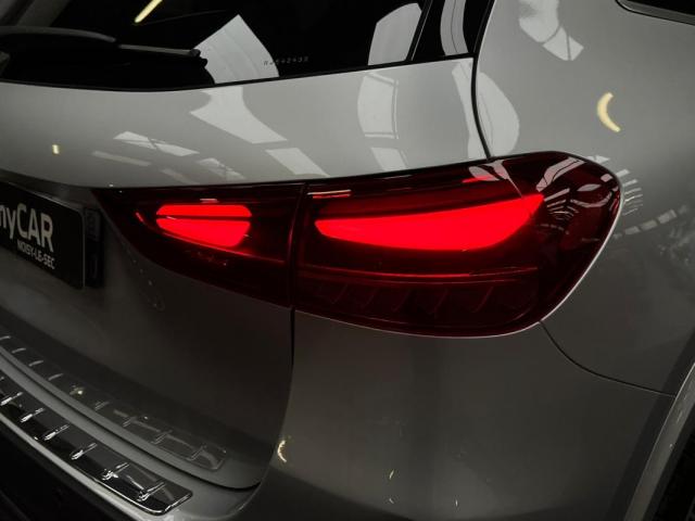 Mercedes Benz Gla image 2