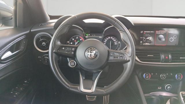 Alfa Romeo Stelvio image 6