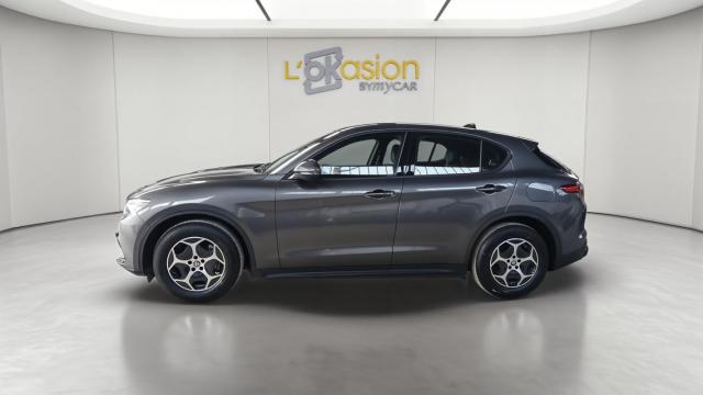 Alfa Romeo Stelvio image 5