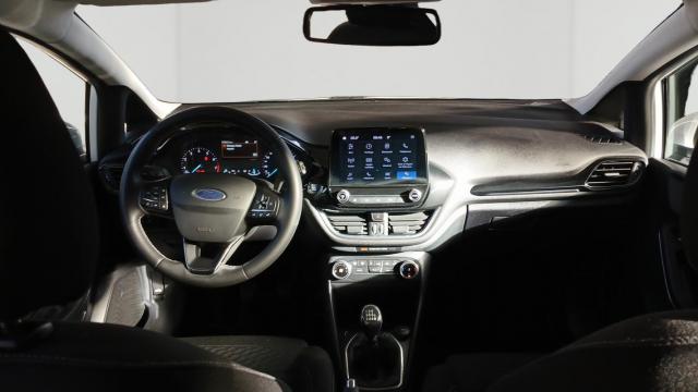 Ford Fiesta image 9