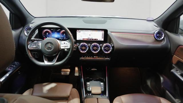Mercedes Benz Gla image 9