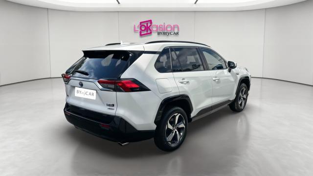 Toyota Rav4 image 2