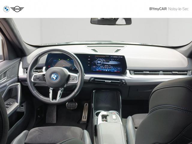 Bmw Ix1 image 8