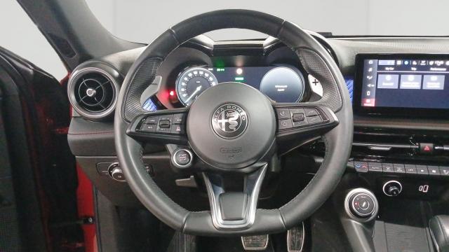 Alfa Romeo Tonale image 4
