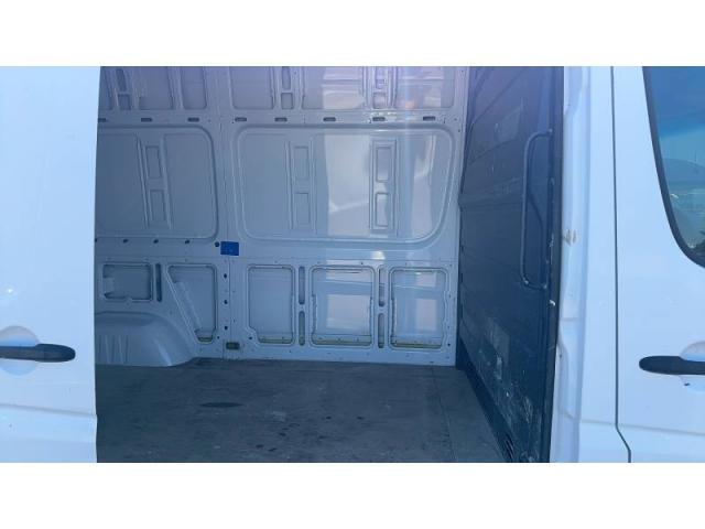 Mercedes Benz Sprinter image 6
