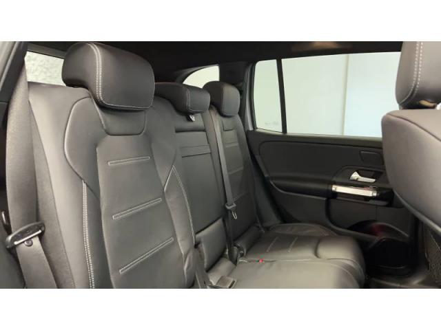 Mercedes Benz Glb image 2