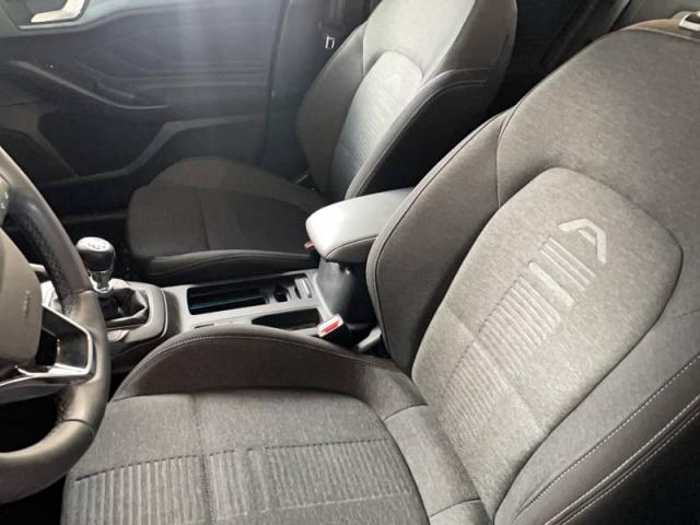 Ford Focus image 8