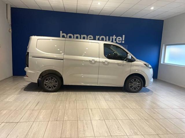 Ford Transit image 4