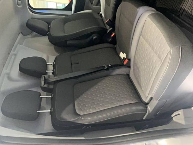 Ford Transit image 3