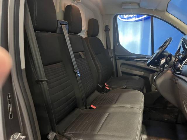 Ford Transit image 4