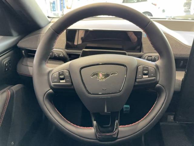 Ford Mustang image 6