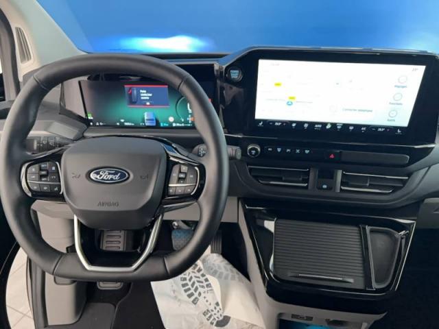 Ford Tourneo image 2