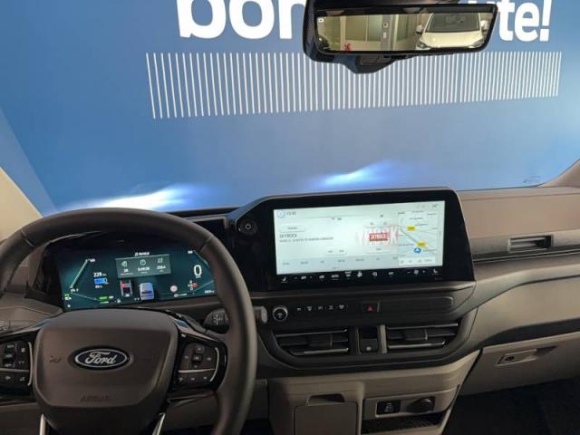 Ford Transit image 5