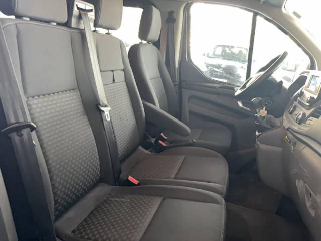 Ford Transit image 8