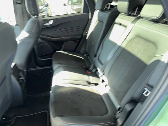 Ford Kuga image 9