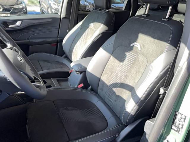 Ford Kuga image 8