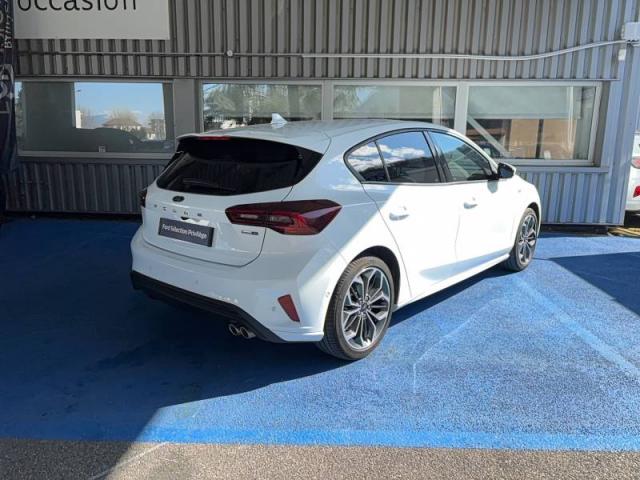 Ford Focus image 6