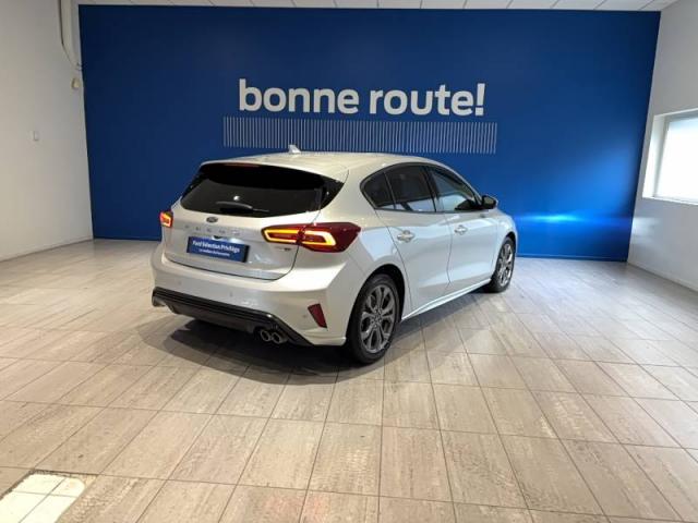 Ford Focus image 7