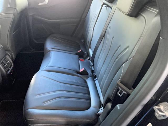 Ford Kuga image 5