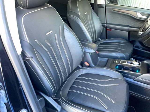 Ford Kuga image 1