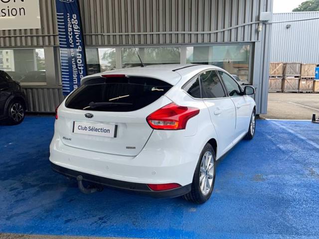 Ford Focus image 9