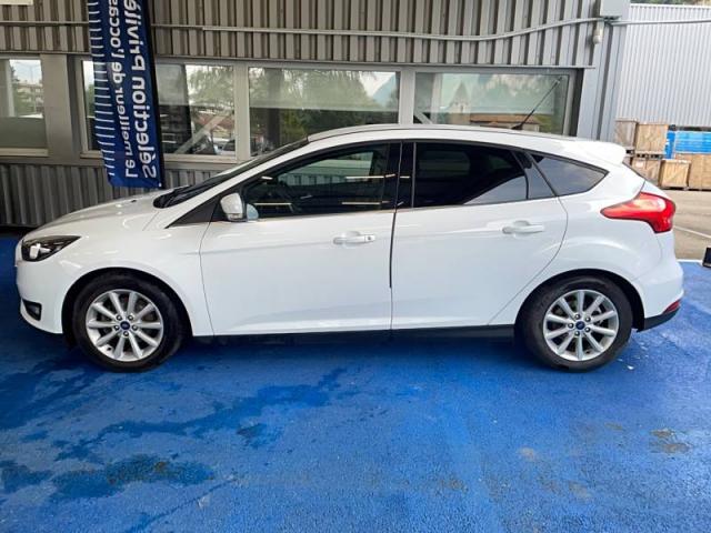 Ford Focus image 8