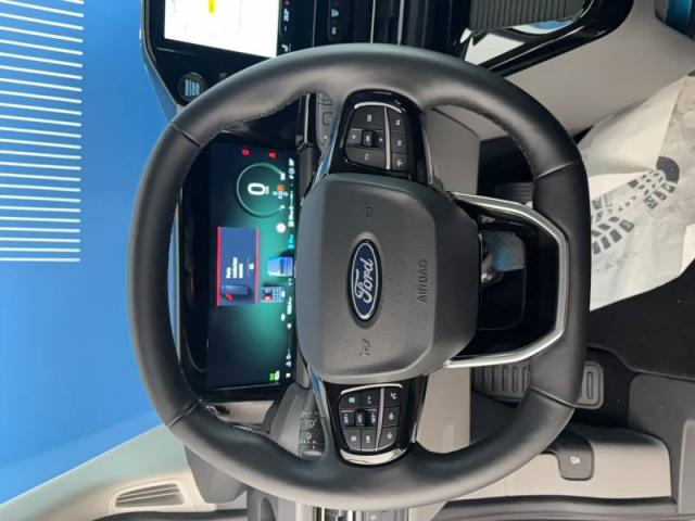 Ford Tourneo image 2