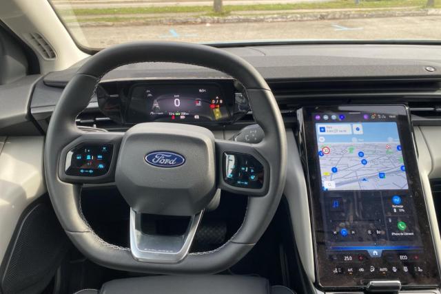 Ford Explorer image 9