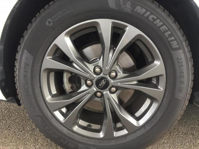 Ford Kuga image 2