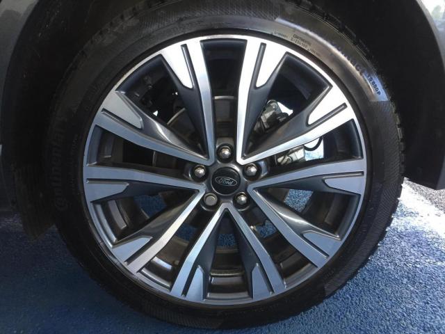 Ford Kuga image 8