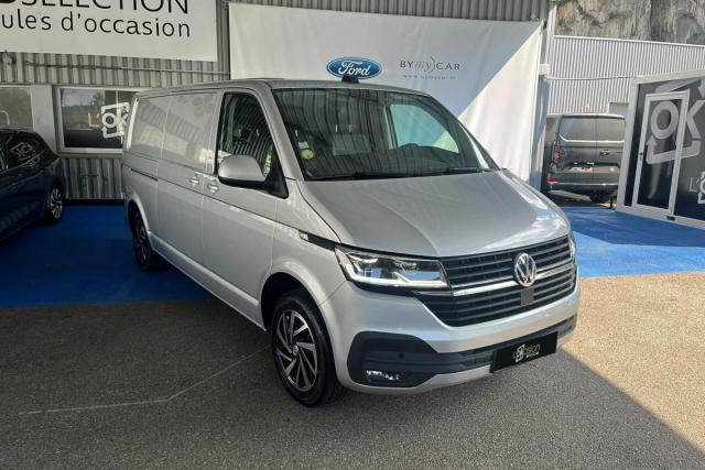 Volkswagen Transporter image 9