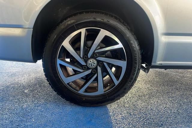 Volkswagen Transporter image 6