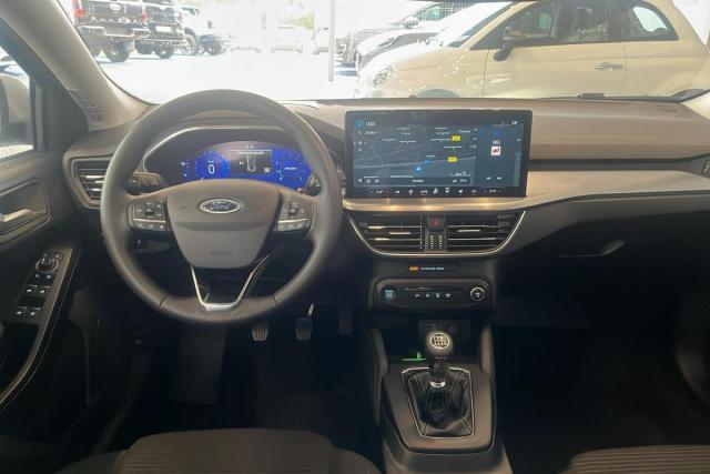 Ford Focus image 8