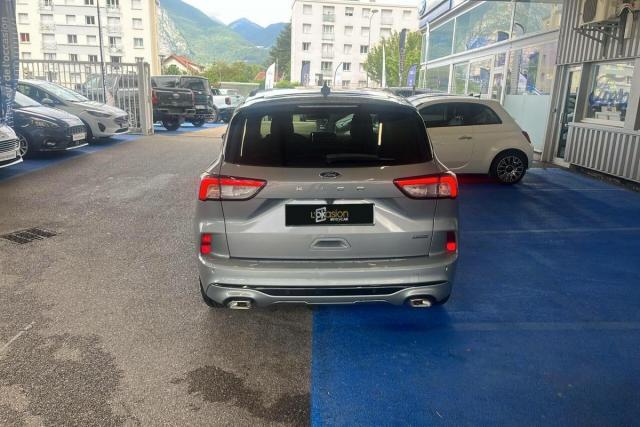 Ford Kuga image 9
