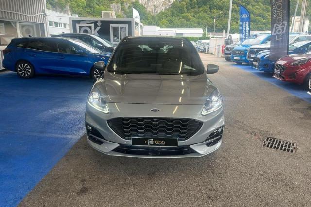Ford Kuga image 2