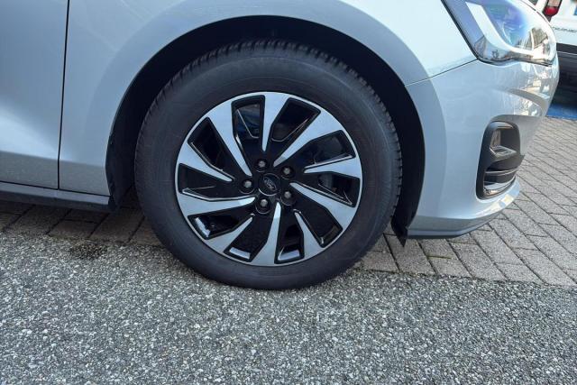 Ford Focus image 8