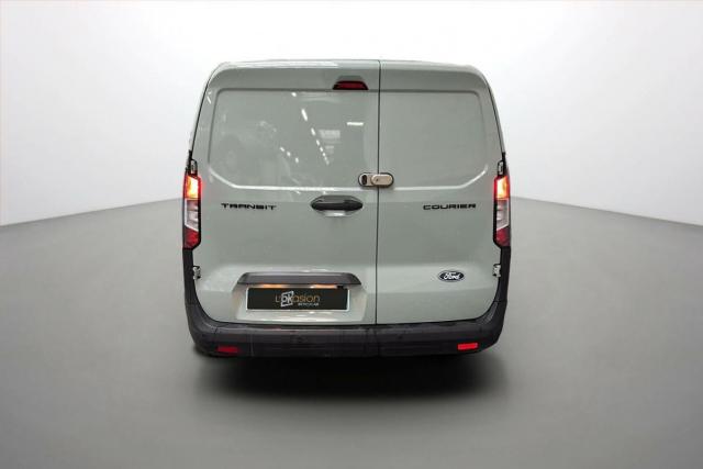 Ford Transit Courier image 7