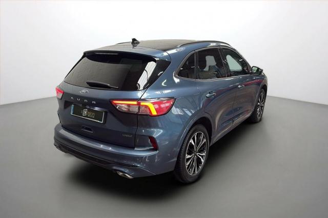 Ford Kuga image 2