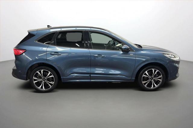 Ford Kuga image 8