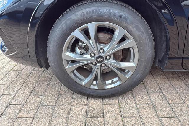 Ford Kuga image 7