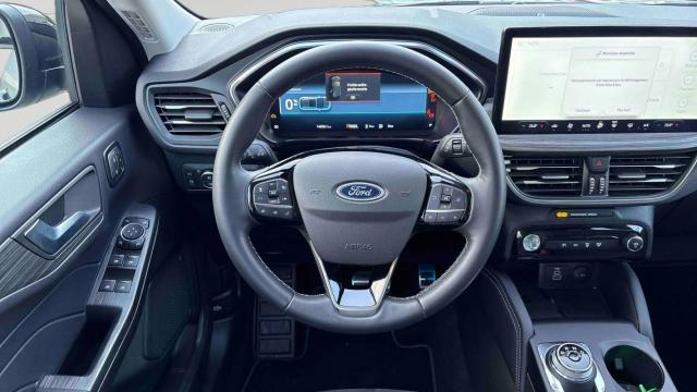 Ford Kuga image 2