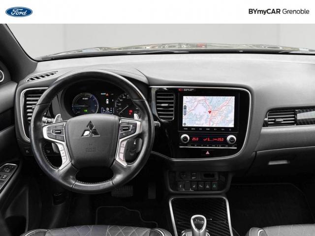 Mitsubishi Outlander Phev image 2