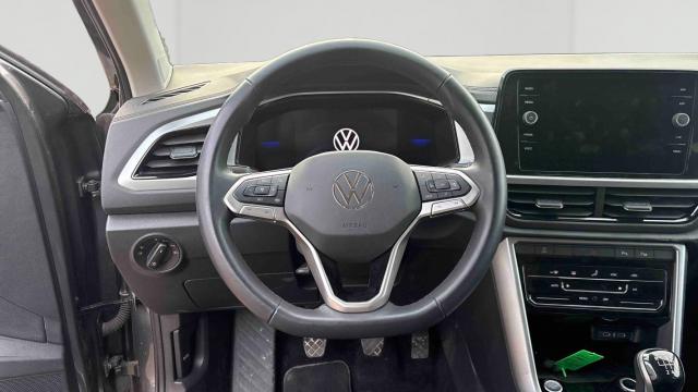 Volkswagen T-Roc image 6