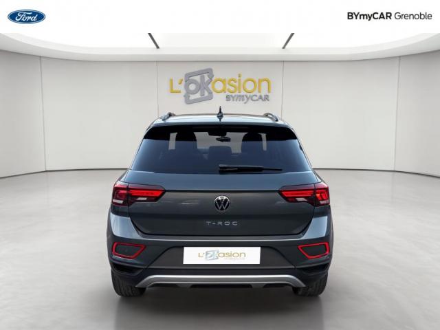 Volkswagen T-Roc image 2