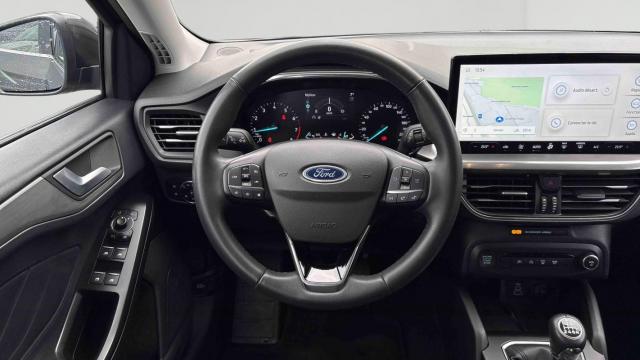 Ford Focus image 9
